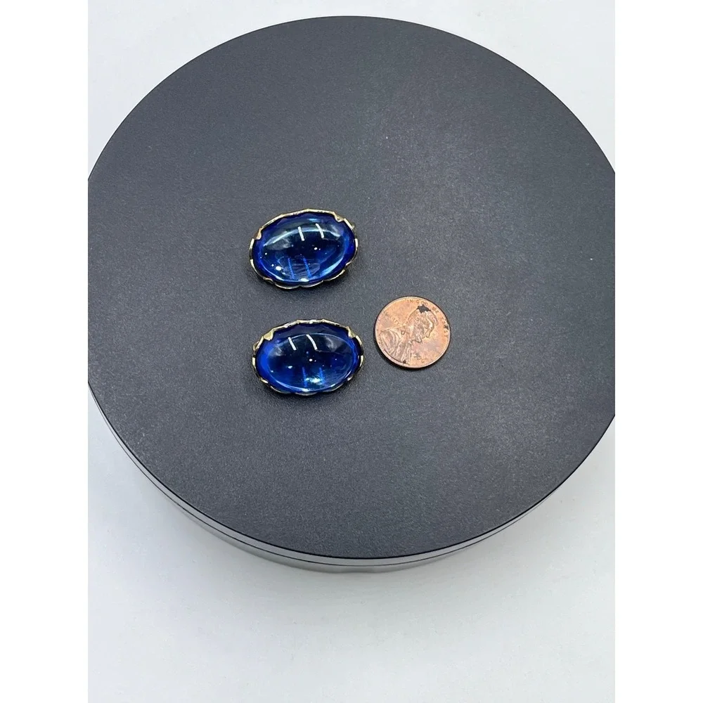 Emmons Vintage Cobalt Blue Oval Cabochon Gold Tone Scallop Clip Earrings